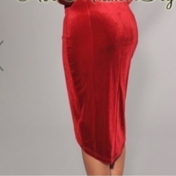 Dress NWOT M Rich Red/Burgundy Velvet Hot Miami Styles - Picture 2 of 14